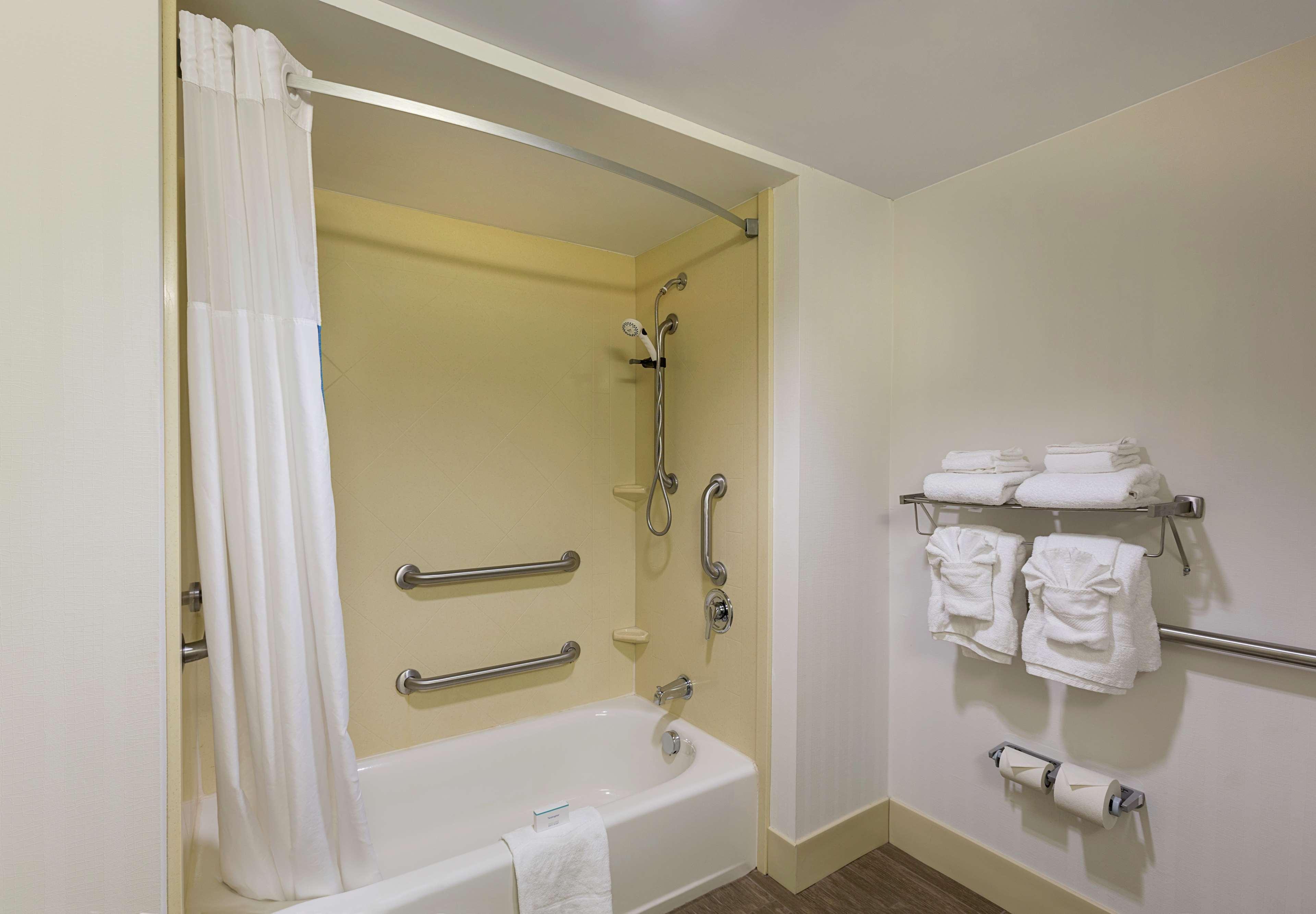 Hampton Inn Belmont At Montcross Екстер'єр фото