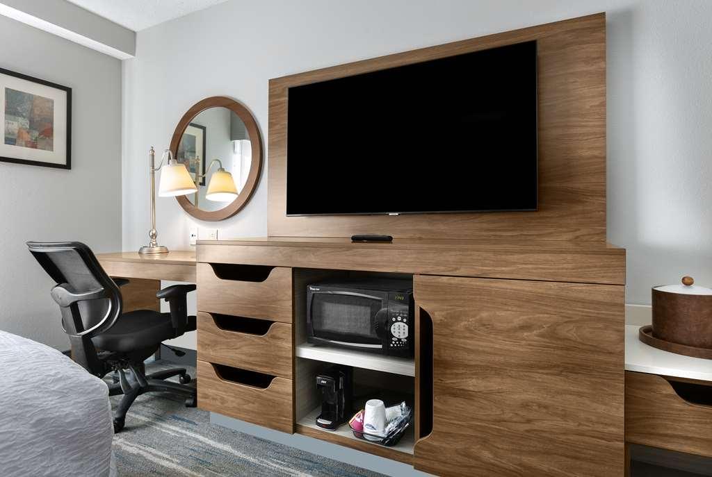 Hampton Inn Belmont At Montcross Номер фото