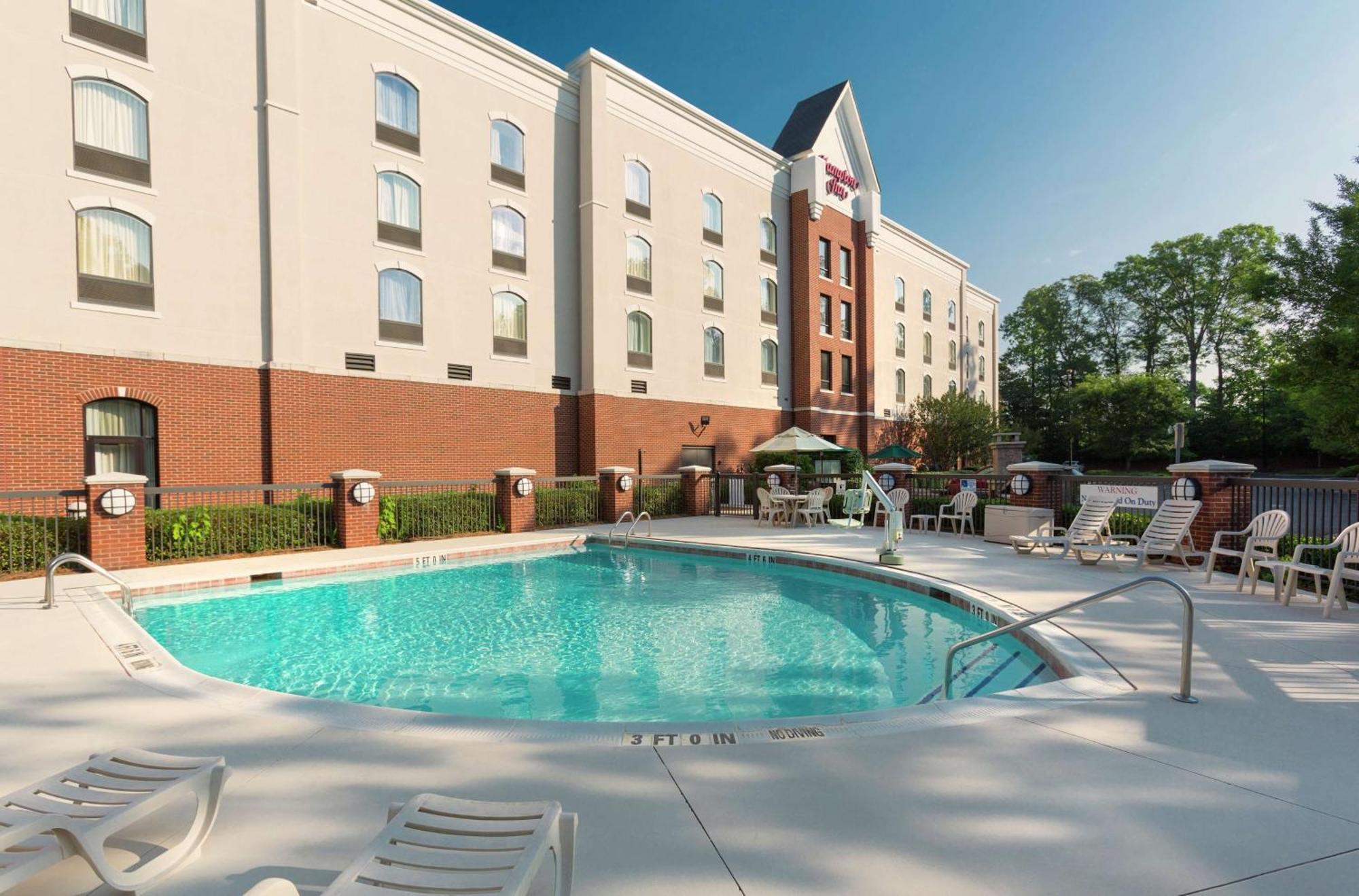 Hampton Inn Belmont At Montcross Екстер'єр фото