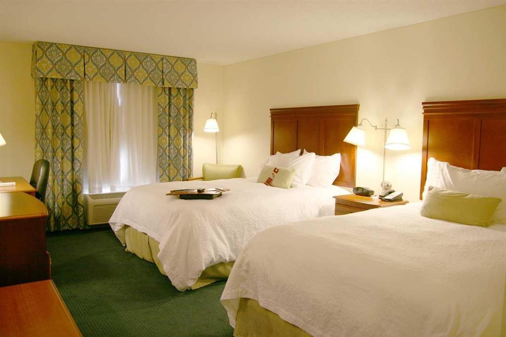 Hampton Inn Belmont At Montcross Номер фото