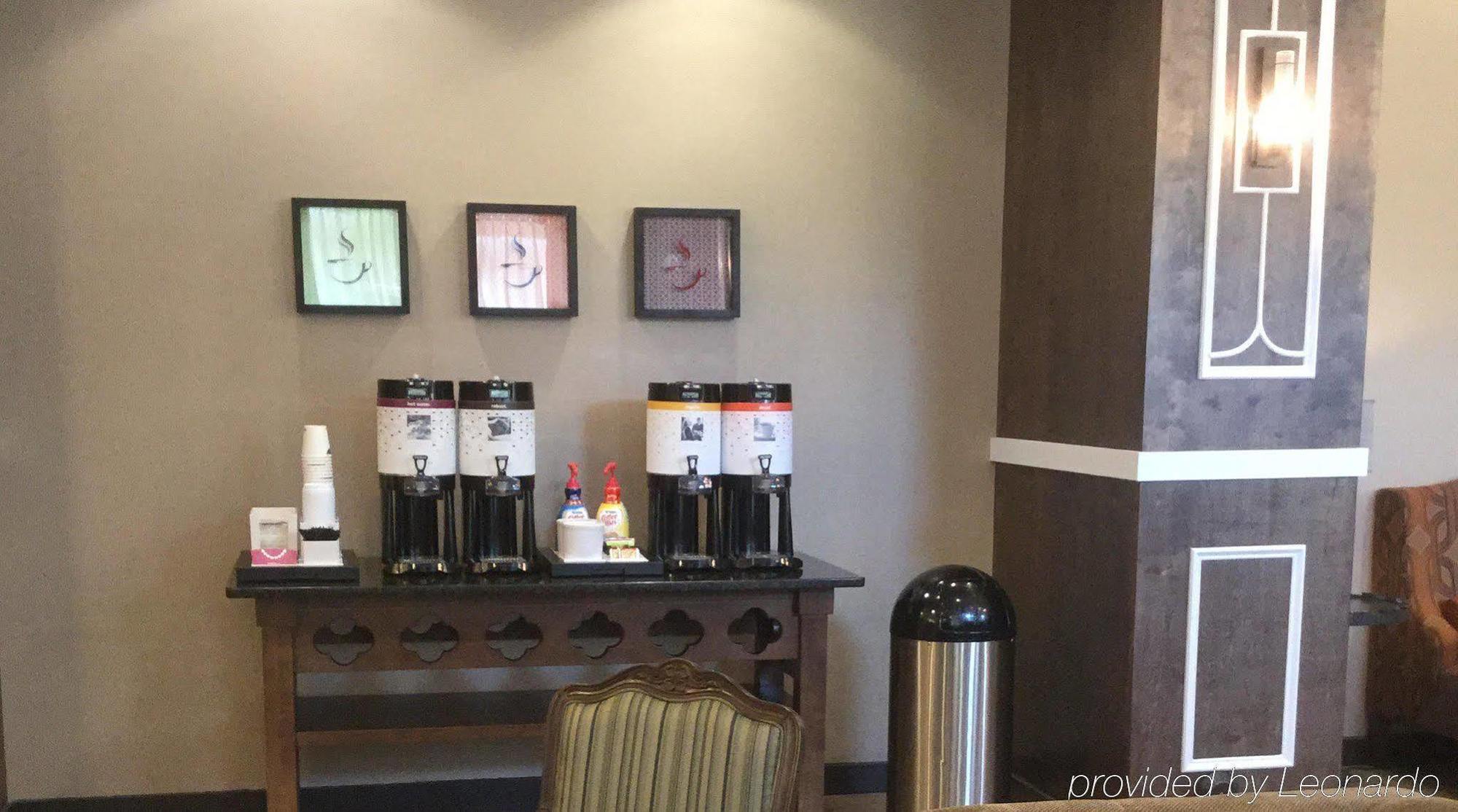 Hampton Inn Belmont At Montcross Екстер'єр фото